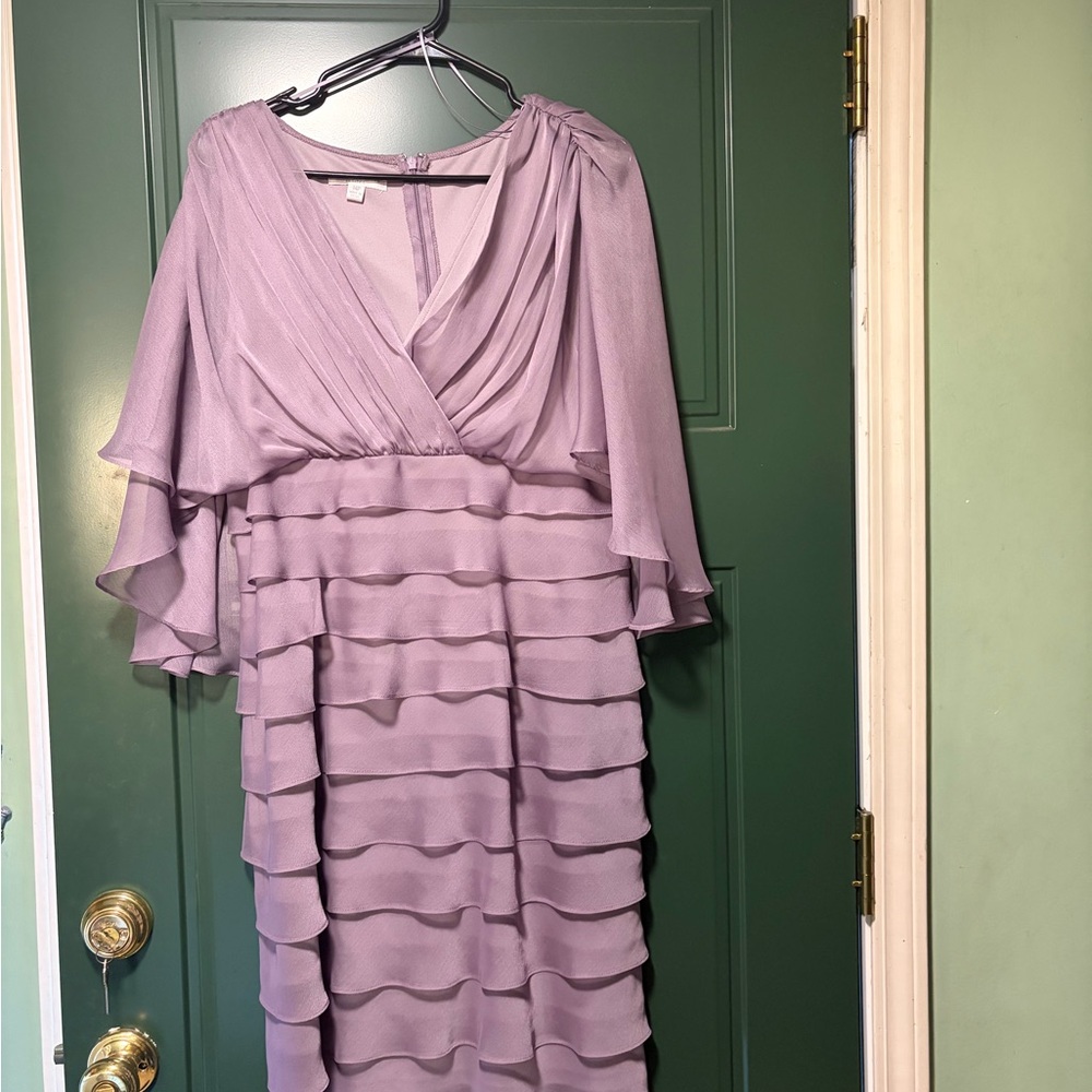 Chic Lilac Layered Midi Dress